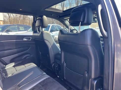 Used 2017 Jeep Grand Cherokee Altitude image 25