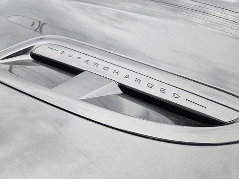 Used 2013 Jaguar XF R-S image 33