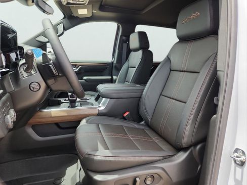 New 2026 Chevrolet Silverado 1500 High Country AWD/4WD image 14