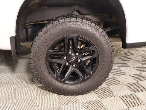 Used 2024 Chevrolet Silverado 1500 LT Trail Boss w/ Protection Package AWD/4WD image 19