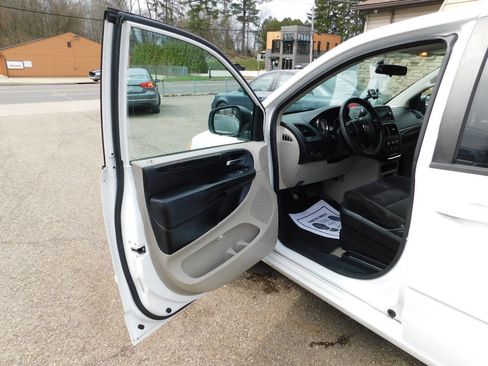 Used 2014 Dodge Grand Caravan SE w/ Quick Order Package 29E SE image 25