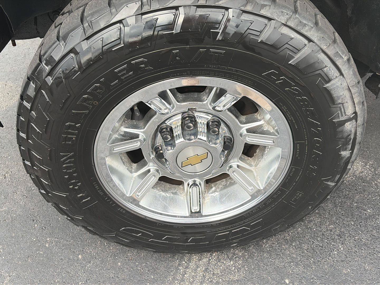Used 2004 Chevrolet Silverado 2500 W/T w/ Heavy-Duty Power Package AWD/4WD image 28