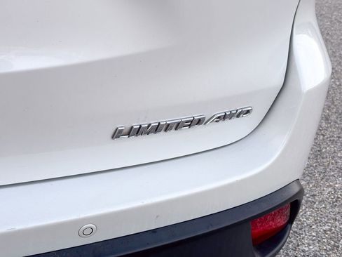 Used 2014 Toyota Highlander Limited image 13
