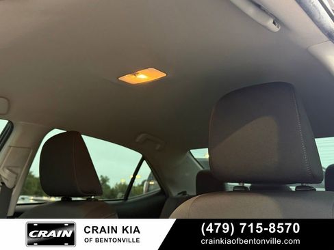 Used 2019 Toyota Corolla LE FWD image 21