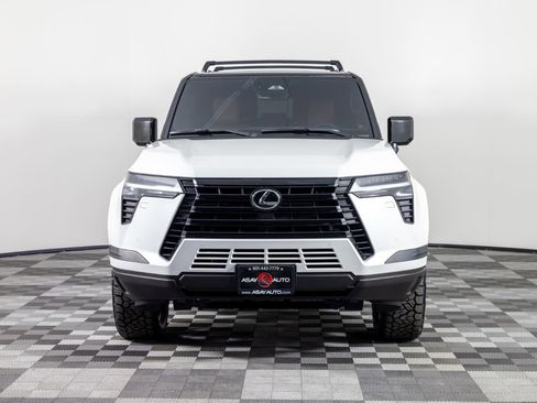 Used 2026 Lexus GX 550 image 11