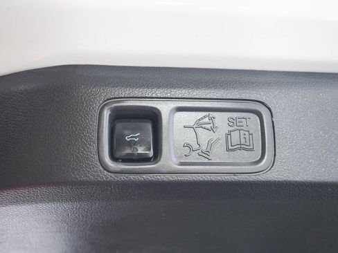 Used 2022 Ford Expedition Max Platinum AWD/4WD image 11