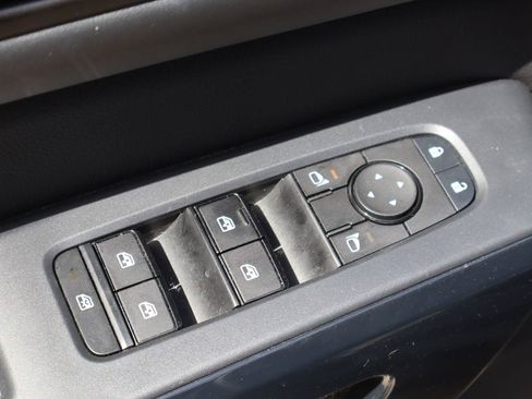 Used 2024 Nissan Pathfinder SV AWD/4WD image 22