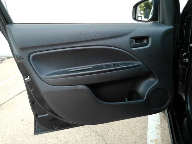 Used 2024 Mitsubishi Mirage ES FWD image 13