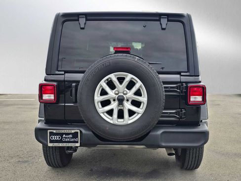 Used 2023 Jeep Wrangler Sport S image 4