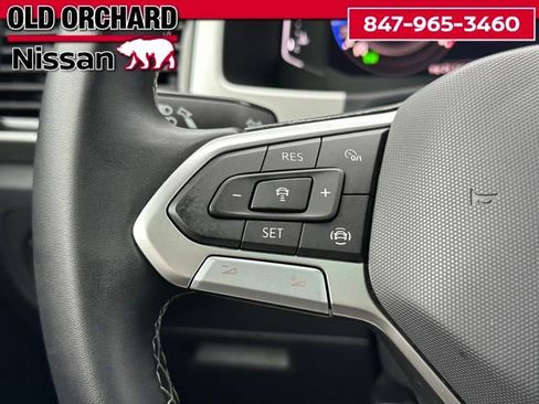 Used 2022 Volkswagen Atlas Cross Sport SE image 18