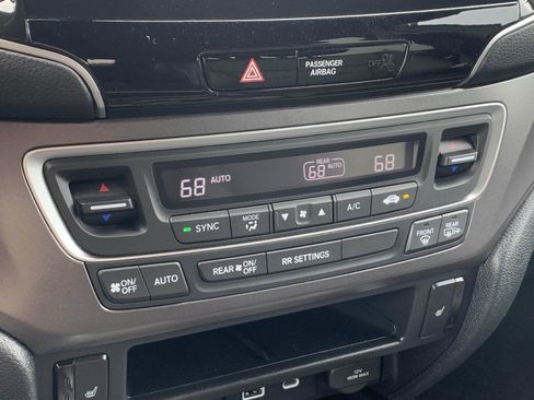 Certified 2025 Honda Passport EX-L image 21