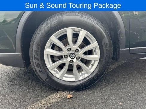 Used 2018 Nissan Rogue SV w/ Sun & Sound Touring Package AWD/4WD image 12