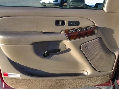 Used 2004 Chevrolet Tahoe LS w/ Preferred Equipment Group image 12