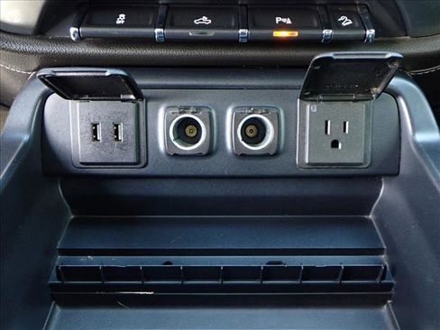 Used 2017 Chevrolet Silverado 1500 LTZ Z71 w/ Midnight Edition image 21