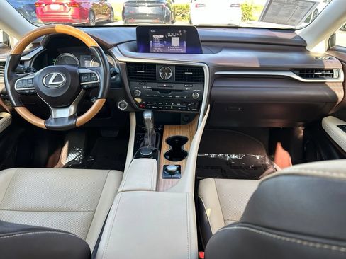 Used 2018 Lexus RX 350L FWD w/ Premium Package image 11