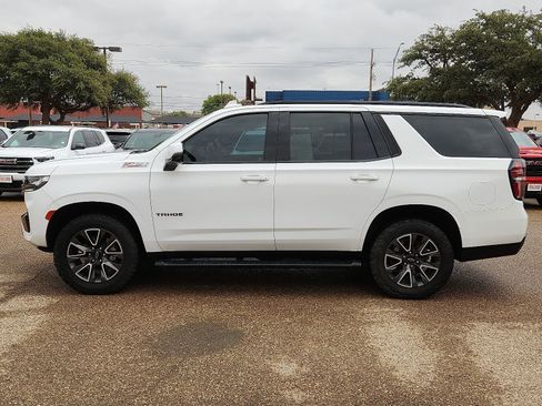 Used 2021 Chevrolet Tahoe Z71 w/ Luxury Package AWD/4WD image 2