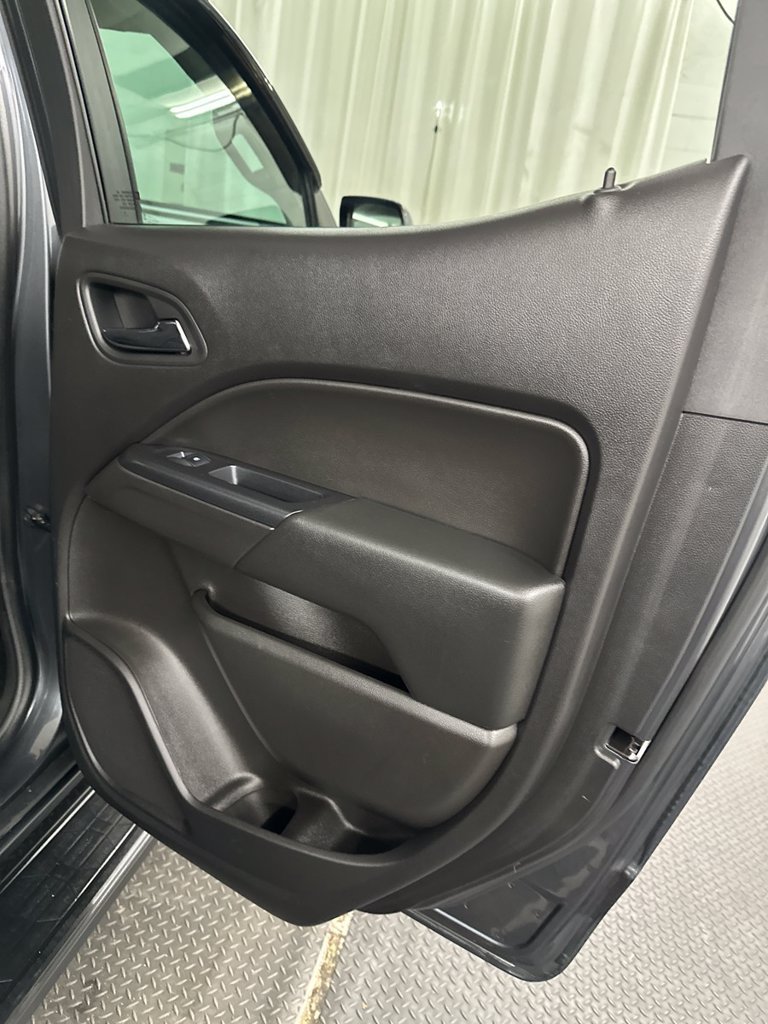 Used 2016 Chevrolet Colorado LT w/ LT Convenience Package AWD/4WD image 28