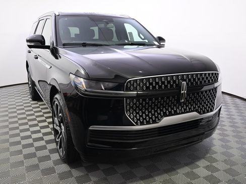 New 2027 Lincoln Navigator Reserve AWD/4WD image 9