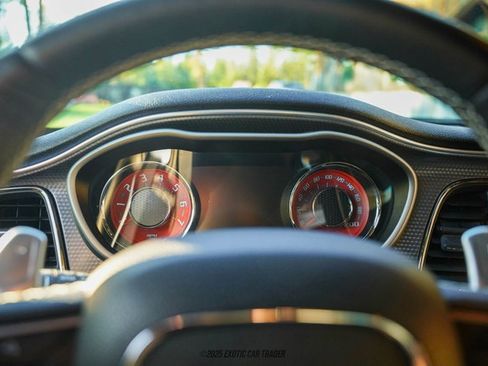 Used 2017 Dodge Challenger SRT Hellcat image 32