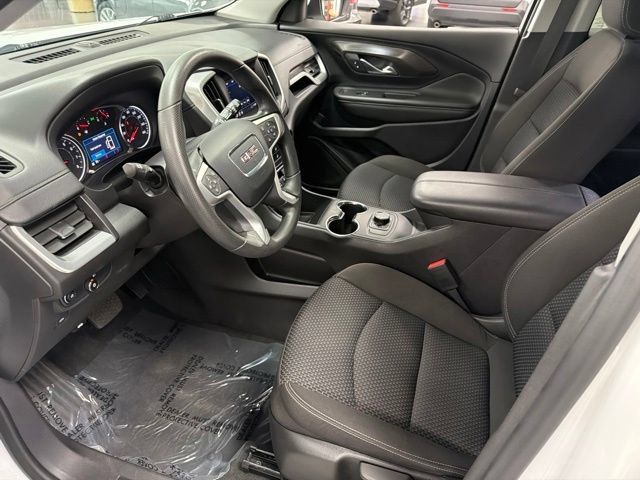 Used 2024 GMC Terrain SLE AWD/4WD image 14