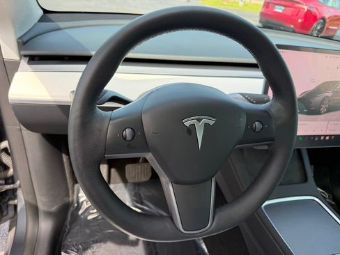 Used 2023 Tesla Model Y Long Range AWD/4WD image 11