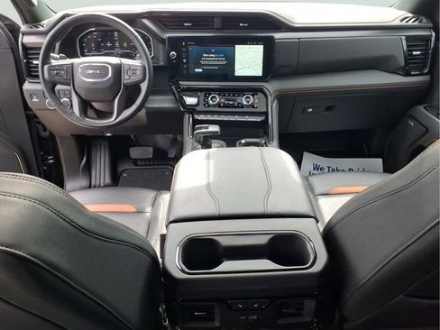 Used 2025 GMC Sierra 1500 AT4 w/ AT4 Premium Package AWD/4WD image 11