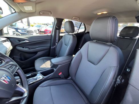 Used 2025 Buick Encore GX Preferred image 36