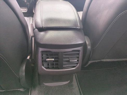 Used 2016 Ford Fusion Titanium FWD image 18