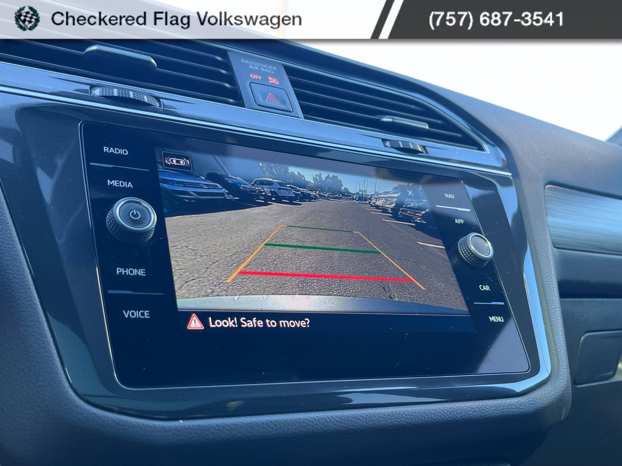 Used 2024 Volkswagen Tiguan SEL R-Line AWD/4WD image 43