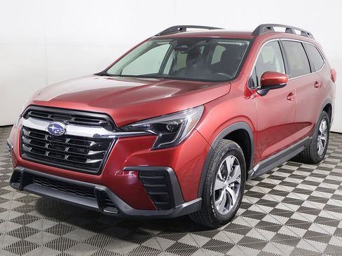 Used 2025 Subaru Ascent Premium AWD/4WD image 8