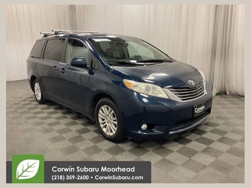 Used 2011 Toyota Sienna XLE w/ Entertainment Pkg image 1