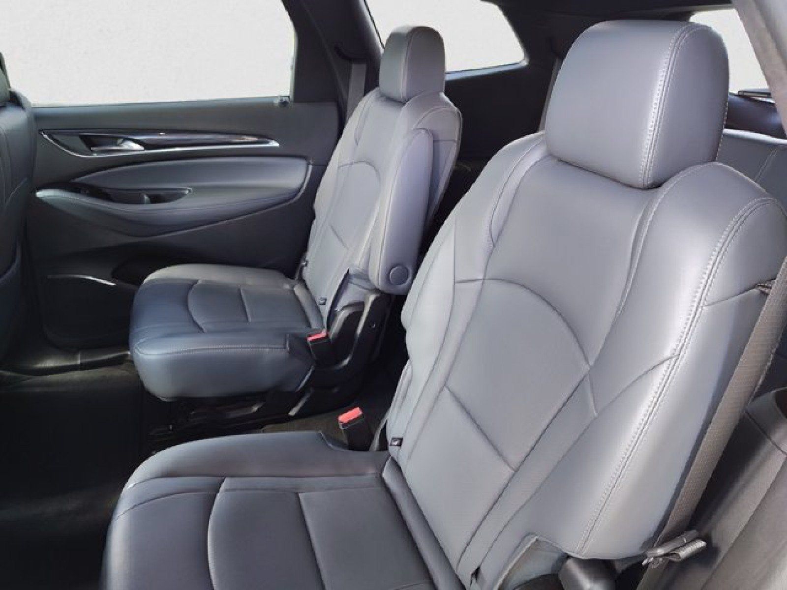 Used 2023 Buick Enclave Essence FWD image 18