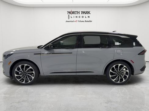 New 2026 Lincoln Nautilus Black Label AWD/4WD image 2
