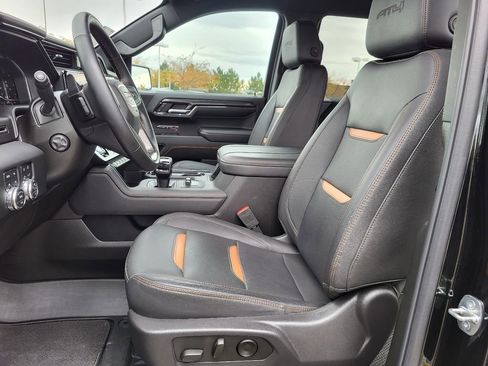 Used 2024 GMC Sierra 1500 AT4 w/ AT4 Preferred Package image 4