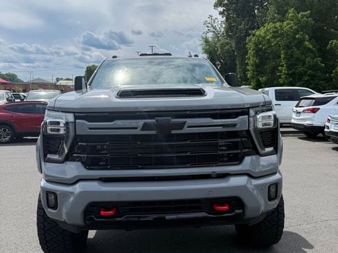 Used 2024 Chevrolet Silverado 2500 LTZ w/ LTZ Plus Package AWD/4WD image 12