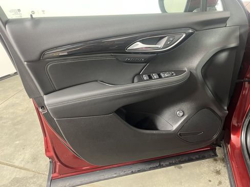 Used 2023 Buick Envision Essence image 17