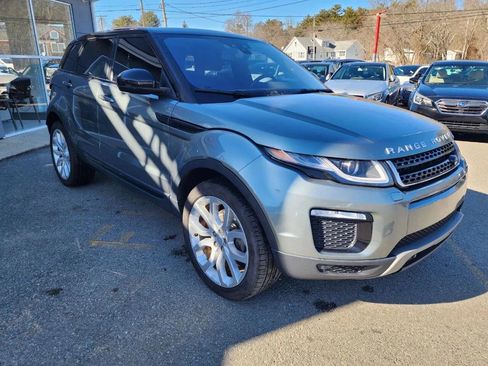 Used 2017 Land Rover Range Rover Evoque SE Premium image 3