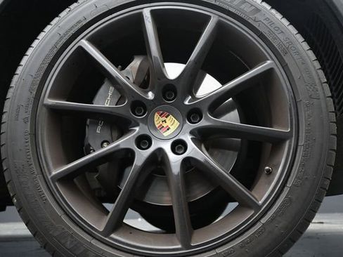Used 2020 Porsche Cayenne AWD/4WD image 9