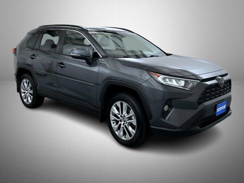 Used 2020 Toyota RAV4 XLE Premium w/ All Weather Liner Package AWD/4WD image 3