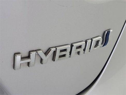 Used 2021 Toyota Corolla LE image 10