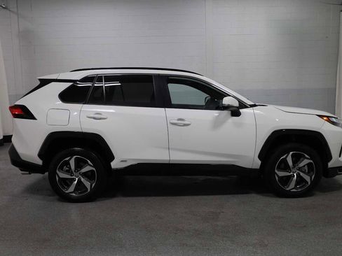 Used 2024 Toyota RAV4 SE image 10