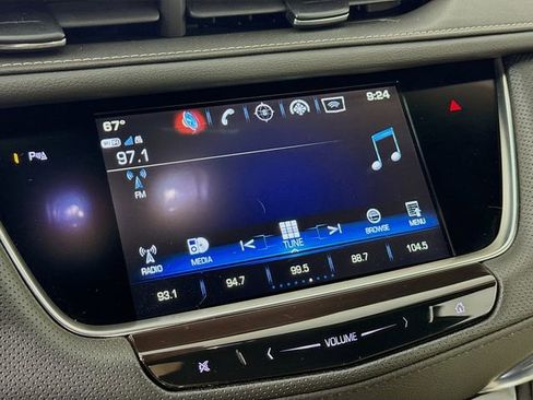 Used 2018 Cadillac XT5 Base image 14