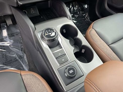 Used 2025 Ford Bronco Sport Outer Banks w/ Outer Banks Tech Package+ AWD/4WD image 31