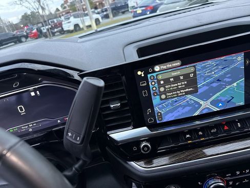 Used 2023 GMC Sierra 1500 Elevation image 18