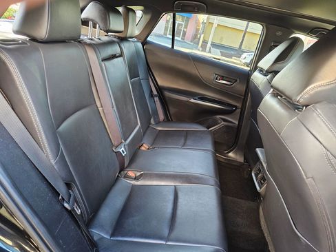 Used 2023 Toyota Venza Nightshade image 27