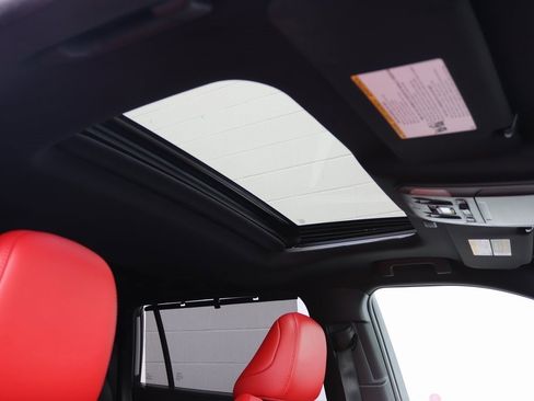 Used 2022 Toyota Highlander XSE image 7