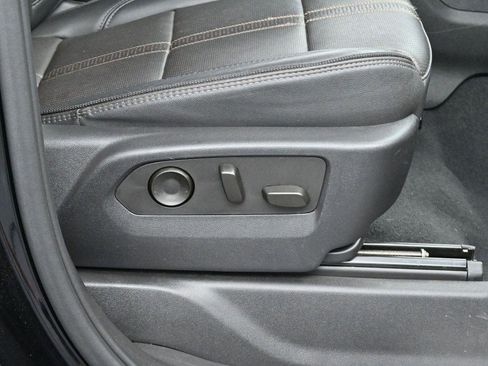 Used 2024 Chevrolet Silverado 2500 High Country w/ High Country Premium Package AWD/4WD image 32