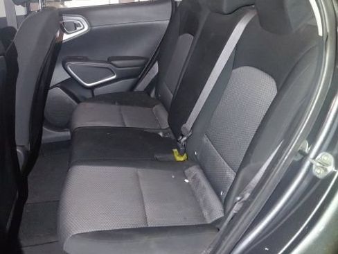 Used 2022 Kia Soul LX w/ Paint Protection Package FWD image 6