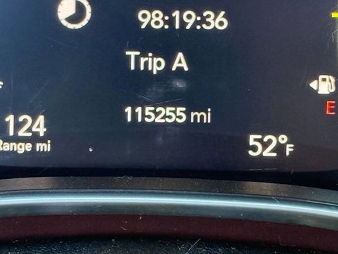 Used 2020 Chrysler Pacifica Limited image 20