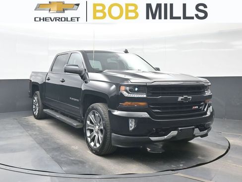 Used 2018 Chevrolet Silverado 1500 LT w/ All Star Edition AWD/4WD image 1